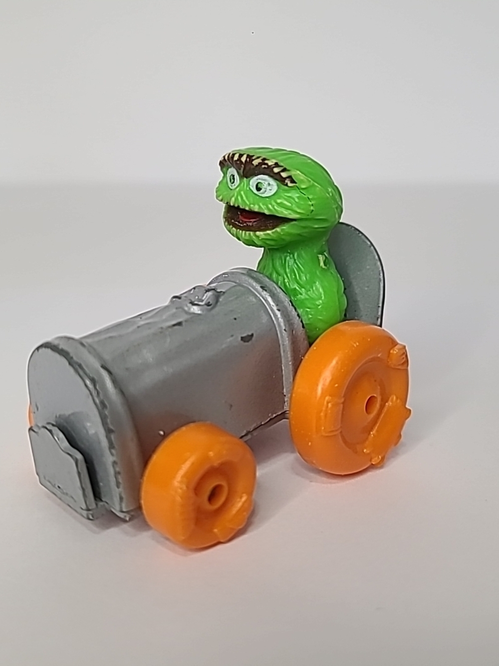 1981 Sesame Street Die Cast Oscar The Grouch Trash Car Vehicle Hasbro Muppets